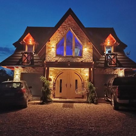 Lux Houses W Domku Tylko Dwa Apartamentyz Jacuzzi Zewnetrznym Groń Kültér fotó