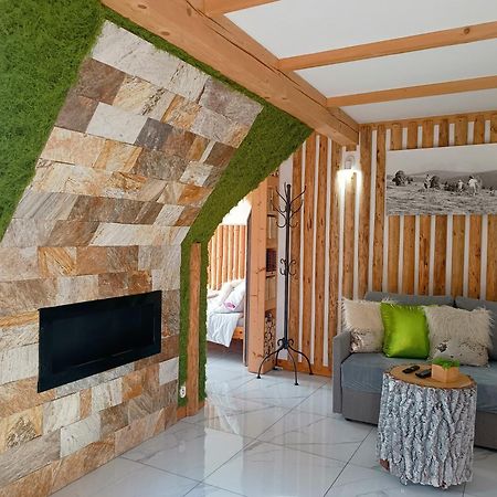 Lux Houses W Domku Tylko Dwa Apartamentyz Jacuzzi Zewnetrznym Groń Kültér fotó