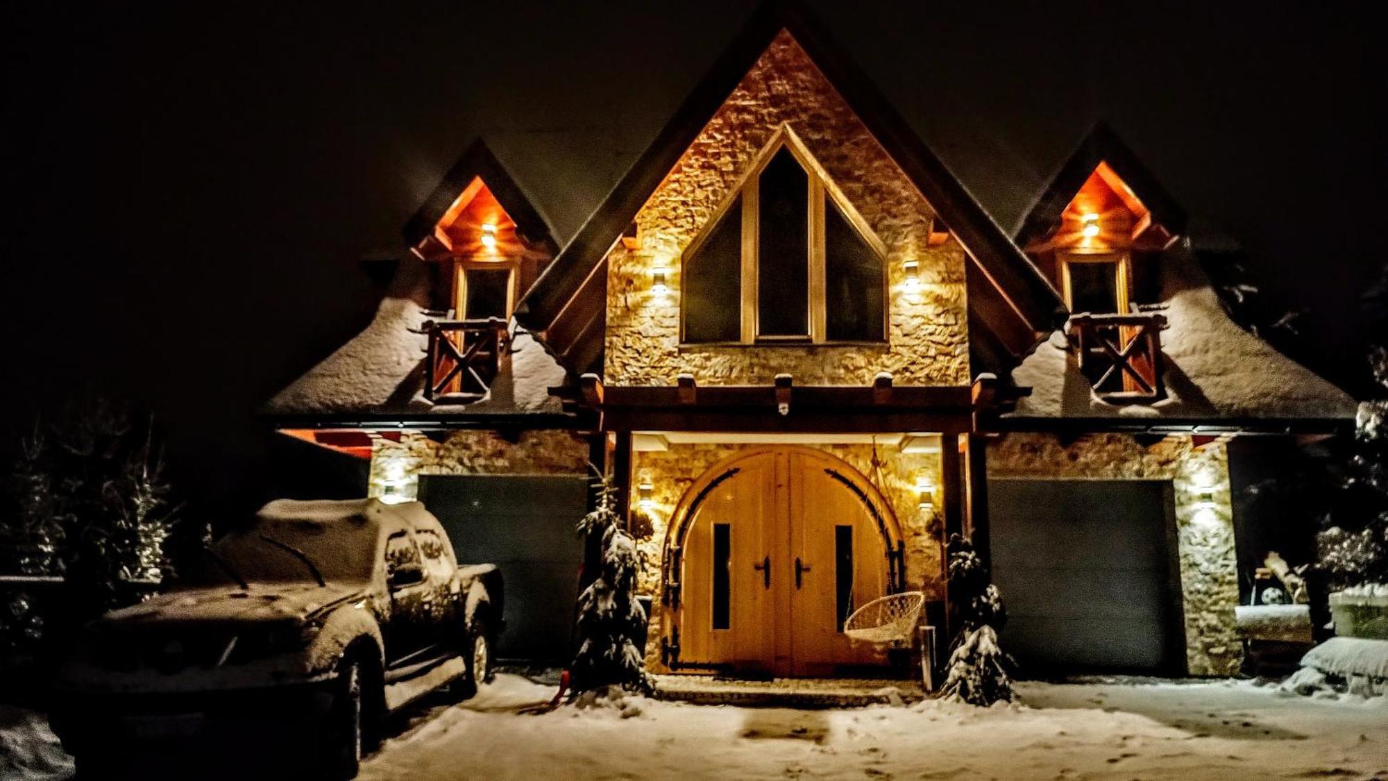 Lux Houses W Domku Tylko Dwa Apartamentyz Jacuzzi Zewnetrznym Groń Kültér fotó