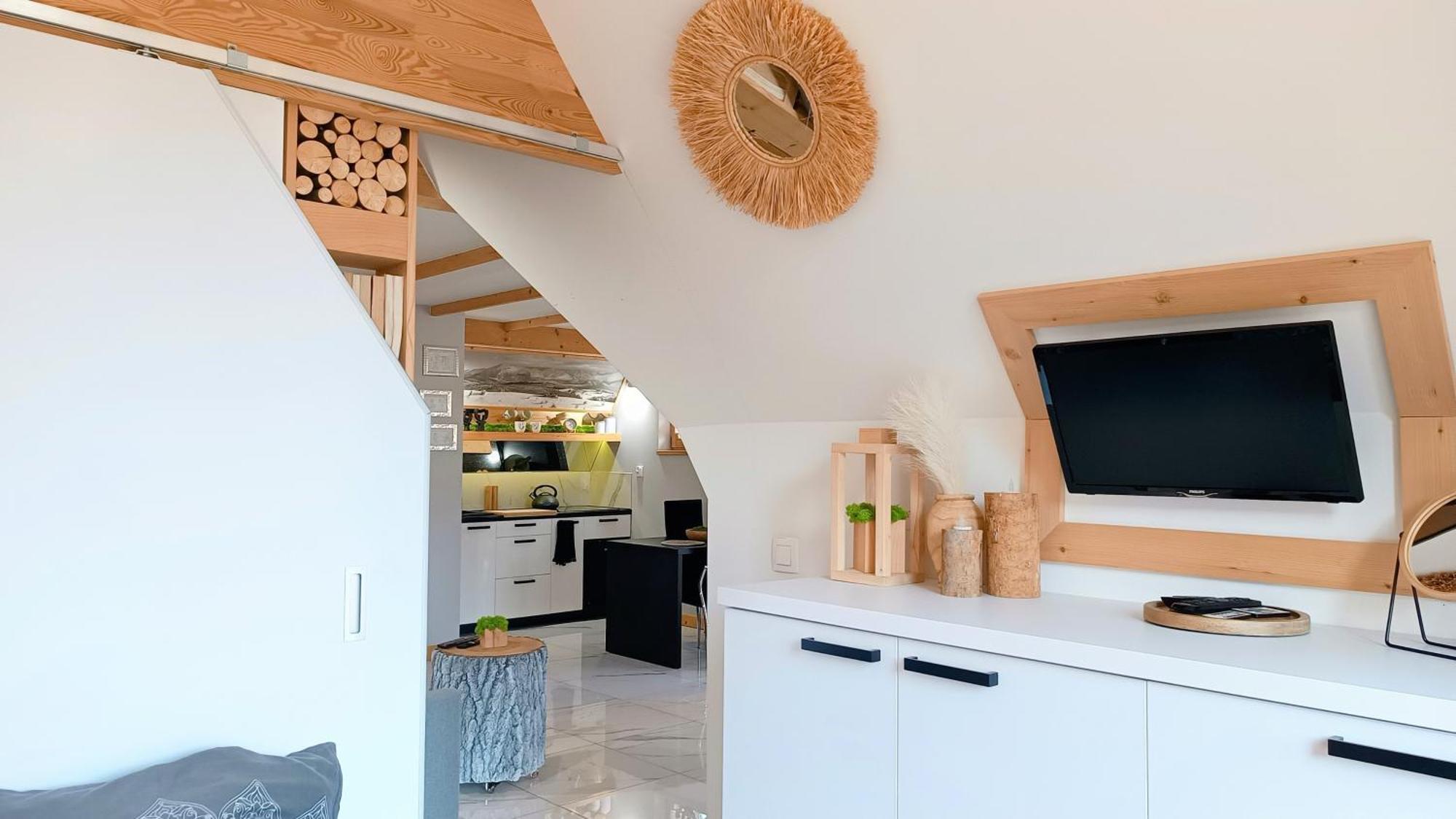 Lux Houses W Domku Tylko Dwa Apartamentyz Jacuzzi Zewnetrznym Groń Kültér fotó