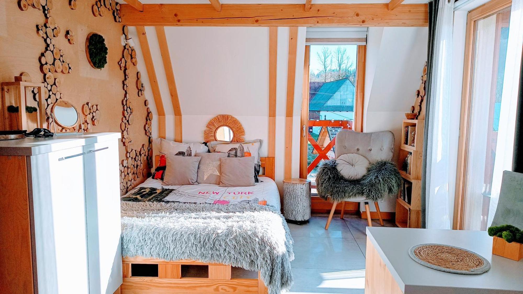 Lux Houses W Domku Tylko Dwa Apartamentyz Jacuzzi Zewnetrznym Groń Kültér fotó