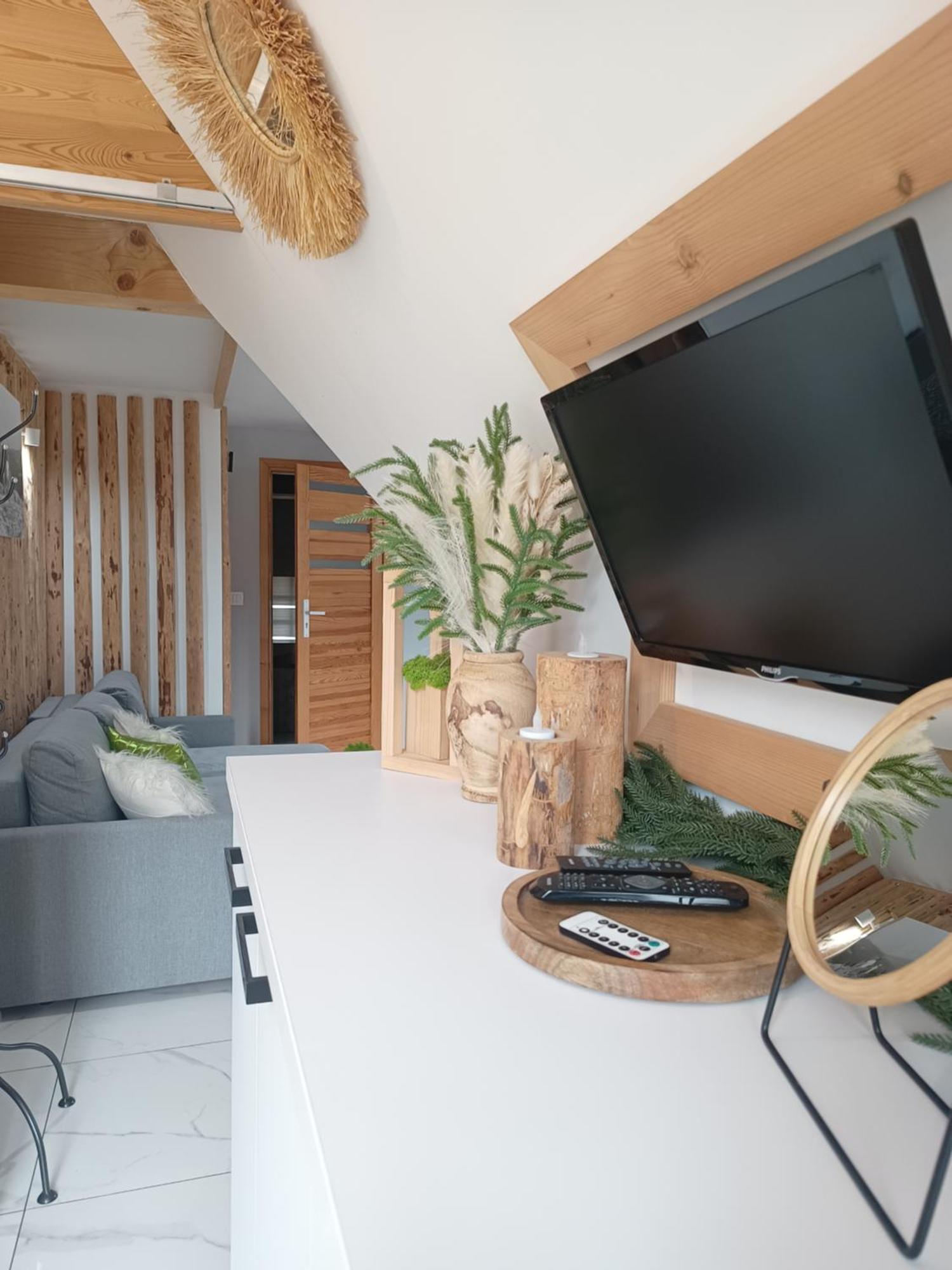 Lux Houses W Domku Tylko Dwa Apartamentyz Jacuzzi Zewnetrznym Groń Kültér fotó